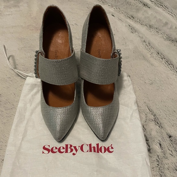 Beautiful See By Chloe silver Mary Jane pumps - Picture 7 of 16